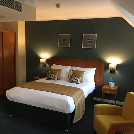 Wild Pheasant Hotel & Spa Llangollen Exteriör bild