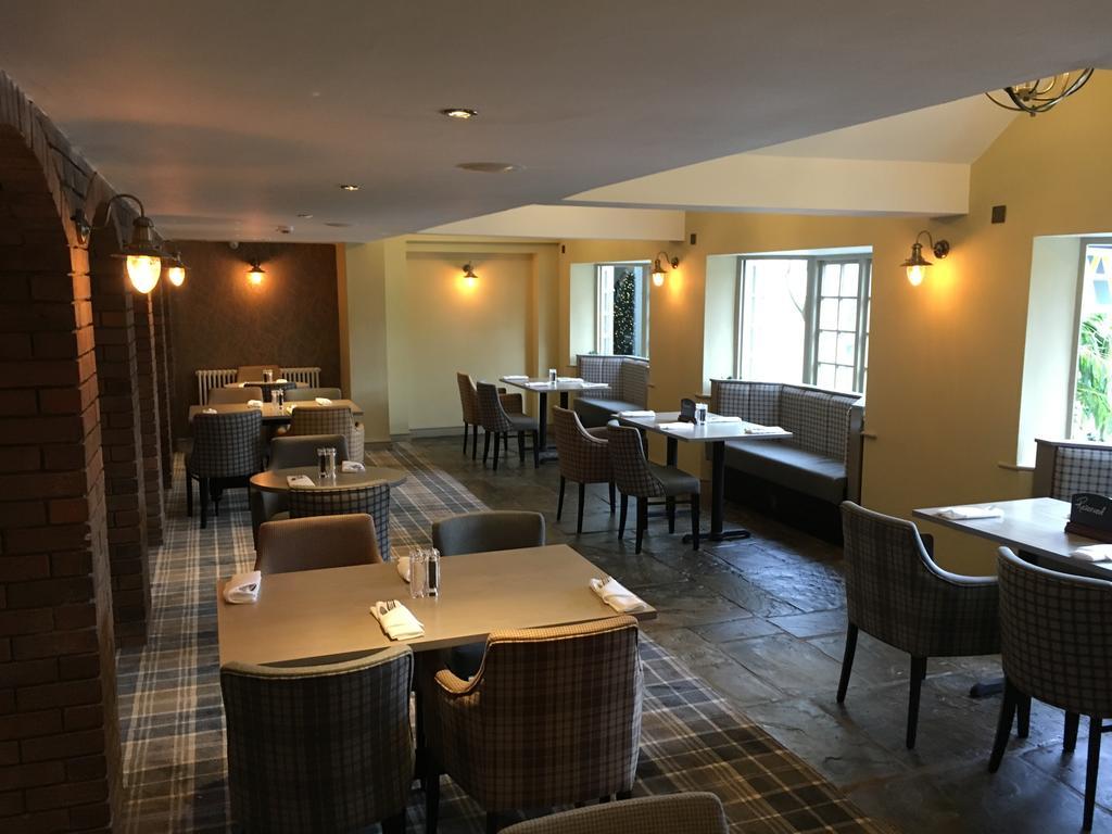 Wild Pheasant Hotel & Spa Llangollen Exteriör bild