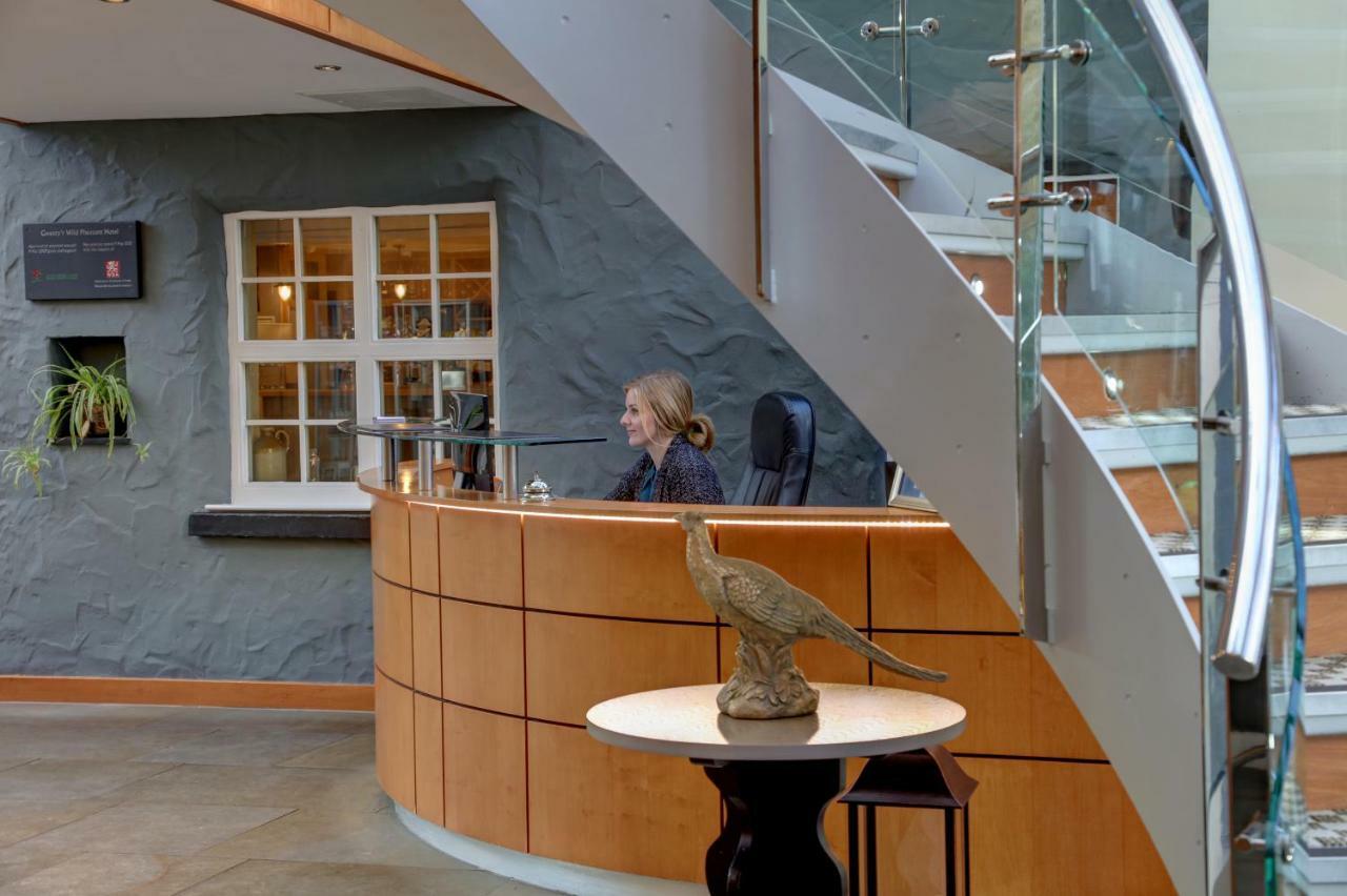 Wild Pheasant Hotel & Spa Llangollen Exteriör bild