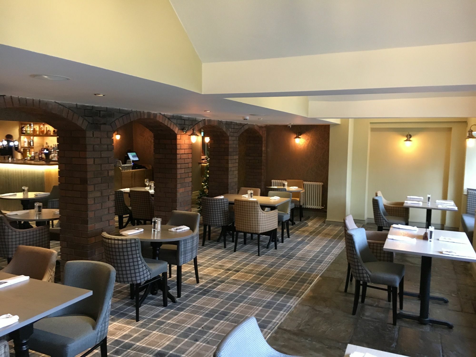 Wild Pheasant Hotel & Spa Llangollen Exteriör bild