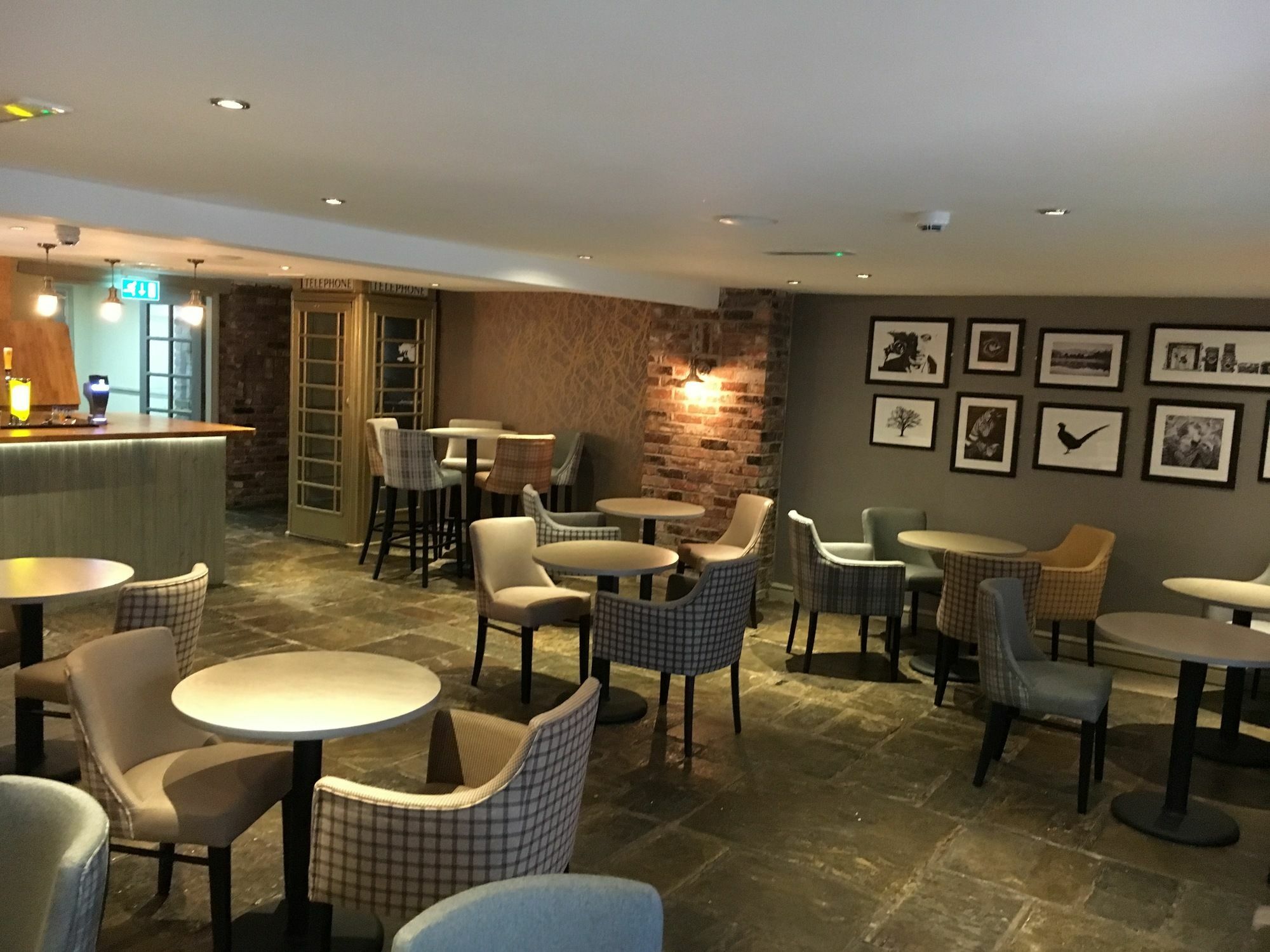 Wild Pheasant Hotel & Spa Llangollen Exteriör bild