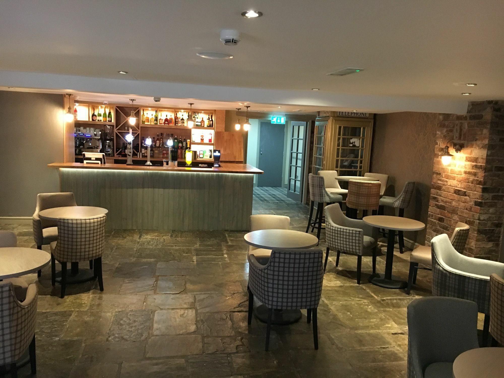 Wild Pheasant Hotel & Spa Llangollen Exteriör bild