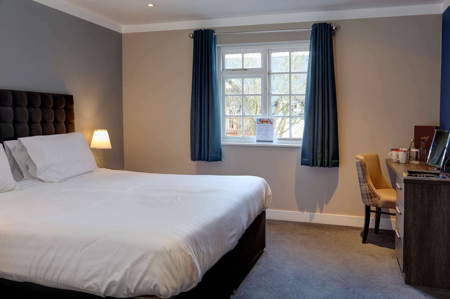 Wild Pheasant Hotel & Spa Llangollen Exteriör bild