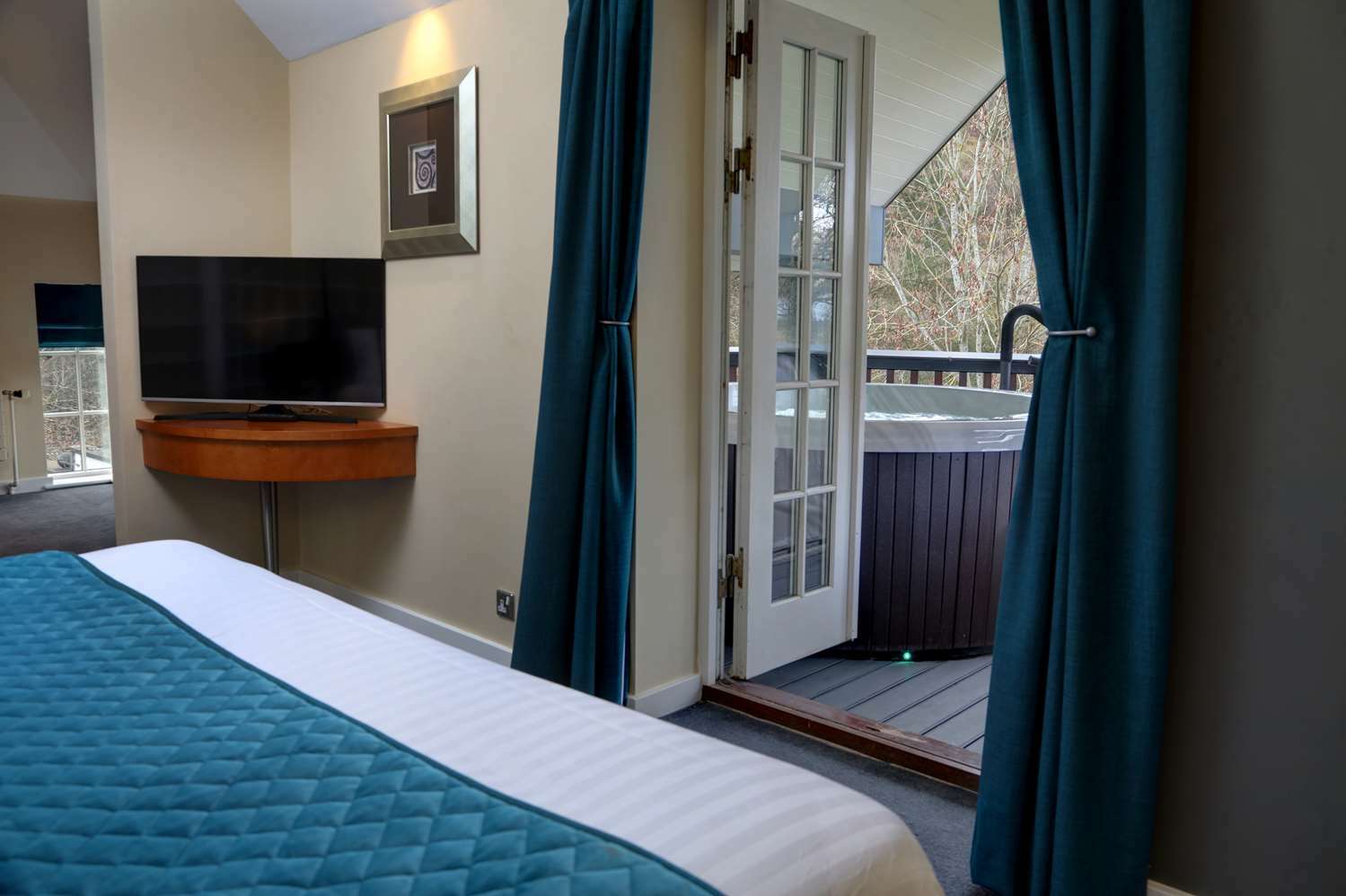 Wild Pheasant Hotel & Spa Llangollen Exteriör bild