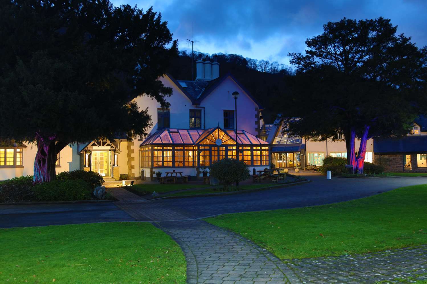 Wild Pheasant Hotel & Spa Llangollen Exteriör bild
