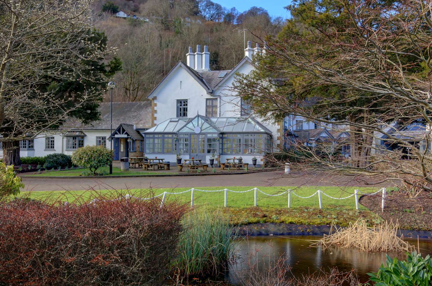 Wild Pheasant Hotel & Spa Llangollen Exteriör bild