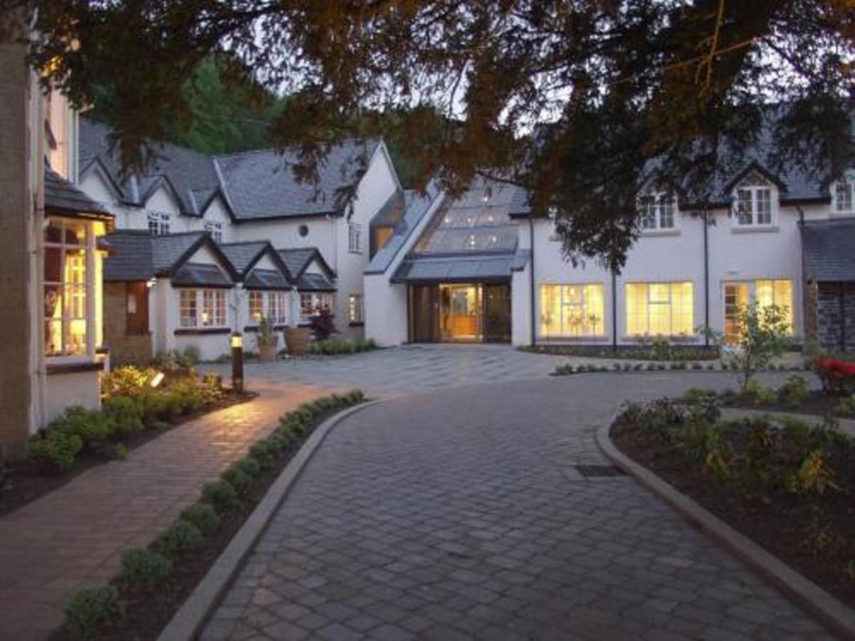 Wild Pheasant Hotel & Spa Llangollen Exteriör bild